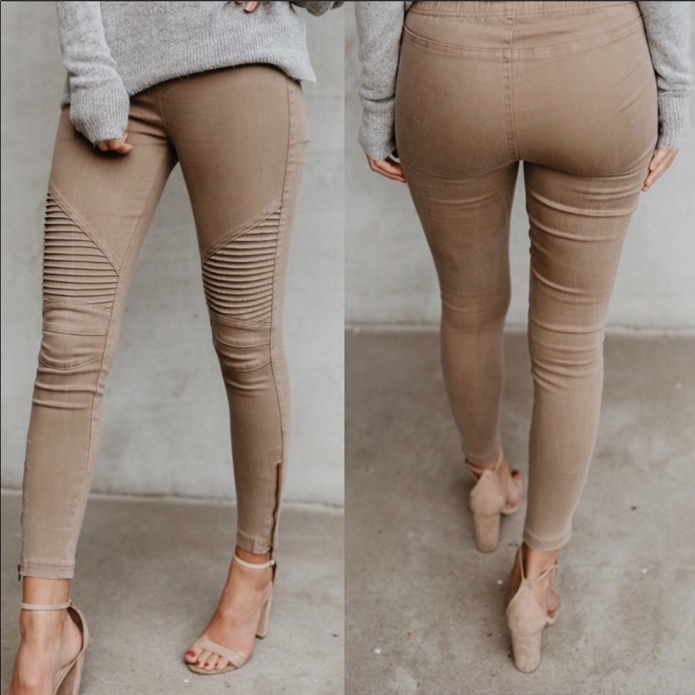 🛍SALE🎉 - Picture 2 of 3